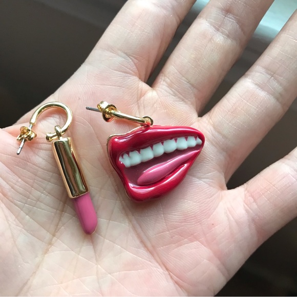 👄 Coach X Tom Wesselmann Lips And Lipstick Huggie Earrings - Picture 4 of 9
